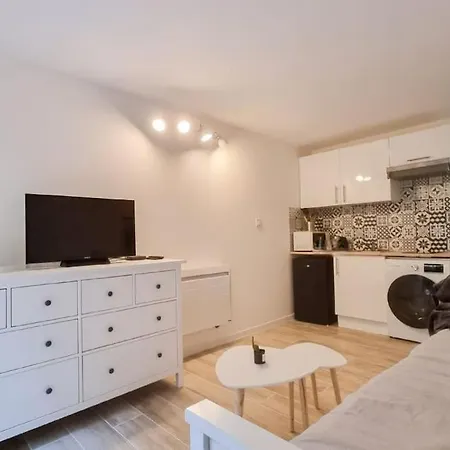 Studio Avec Garage 5min Centre Apartment Cannes