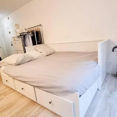 Apartment Studio Avec Garage 5min Centre *
