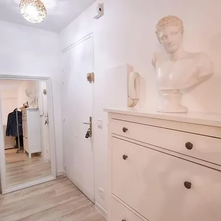 Apartment Studio Avec Garage 5min Centre *